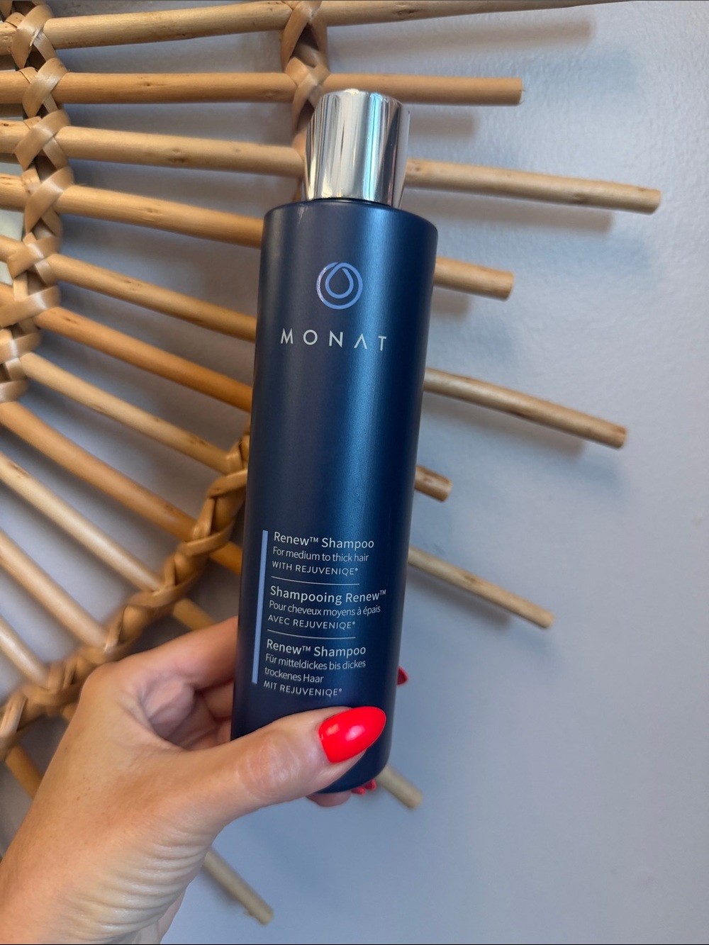 MONAT Renew™ Shampoo - Navy Bottle